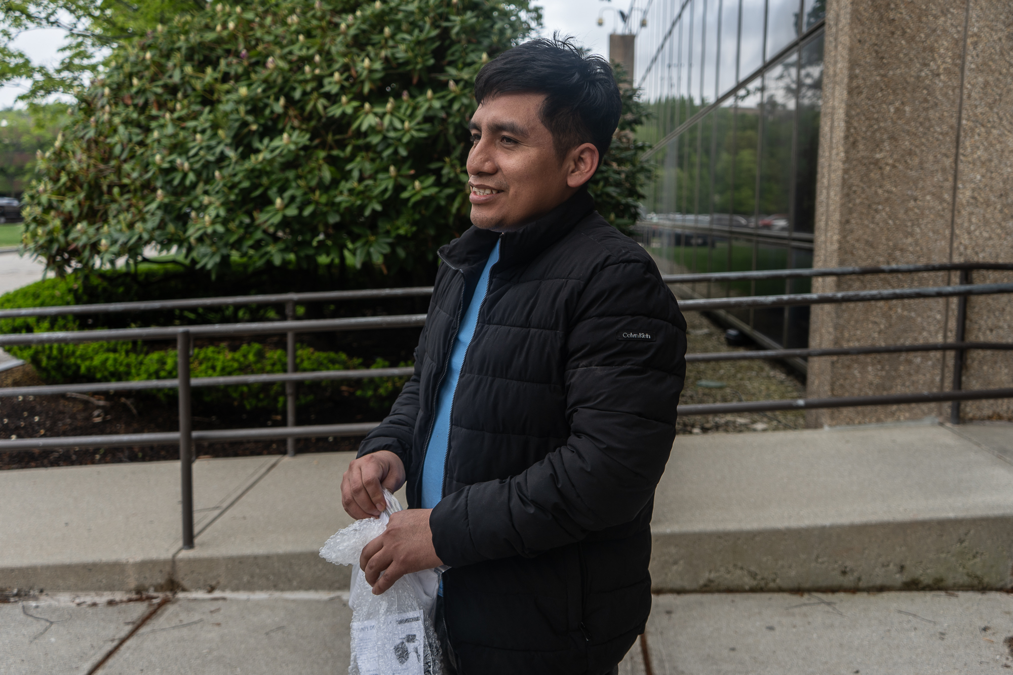 New Bedford immigrant in ICE window-smash free of ankle bracelet - The ...