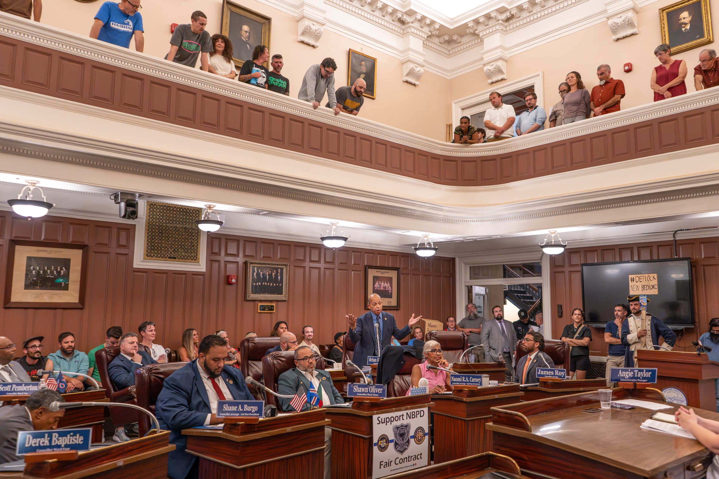 Council meeting on Flock cameras erupts into chaos, delaying vote